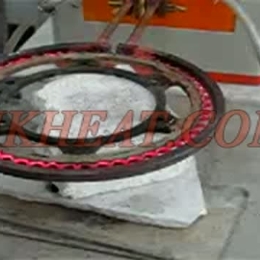 induction quenching gear teeth by uhf machine