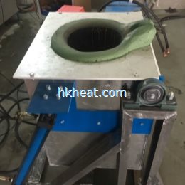 hydraulic tilting melting furnace