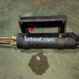 handheld induction coil for heating inner surface