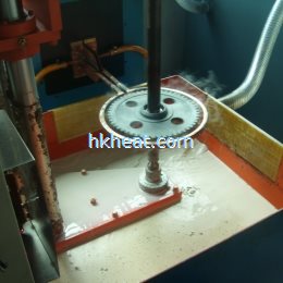 induction quenching gear by 80kw induction heater)